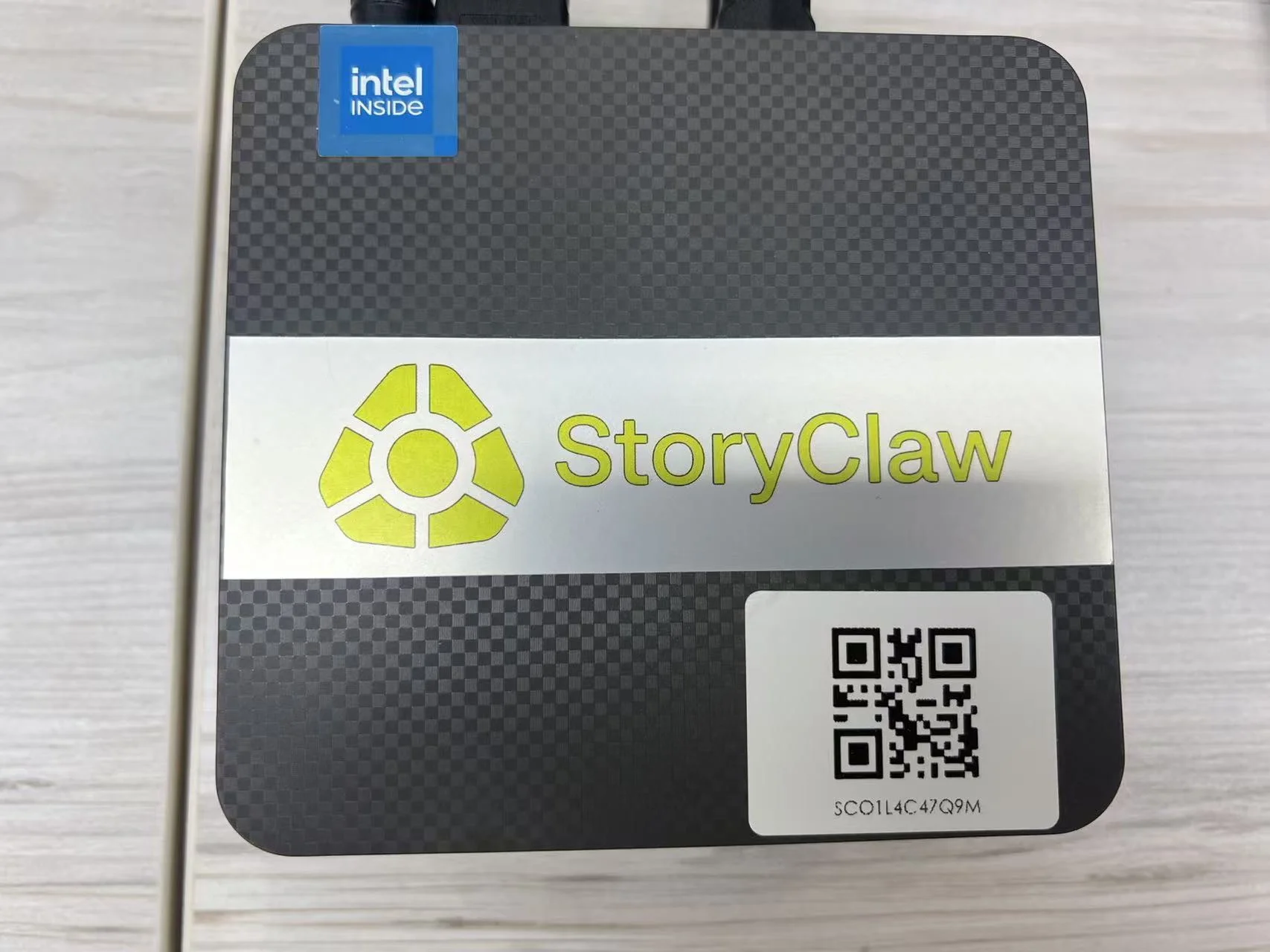 CLAW ONE 设备正面